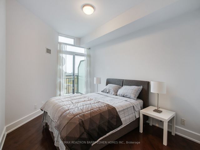 616 - 676 Sheppard Ave E