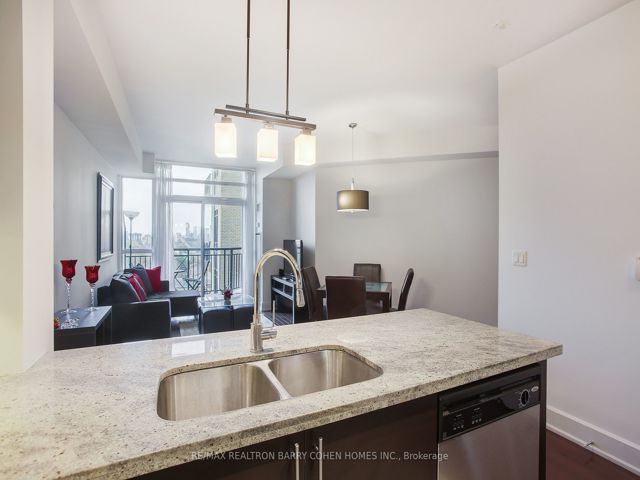 616 - 676 Sheppard Ave E