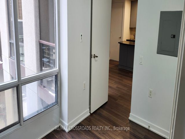 1406 - 85 Bloor St E