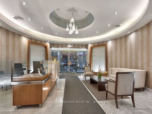 1406 - 85 Bloor St E