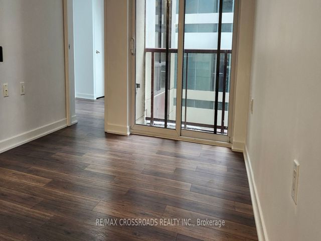 1406 - 85 Bloor St E