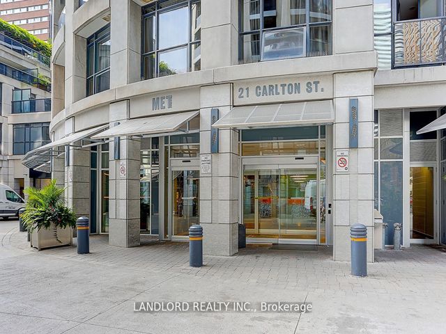 2003 - 21 Carlton St