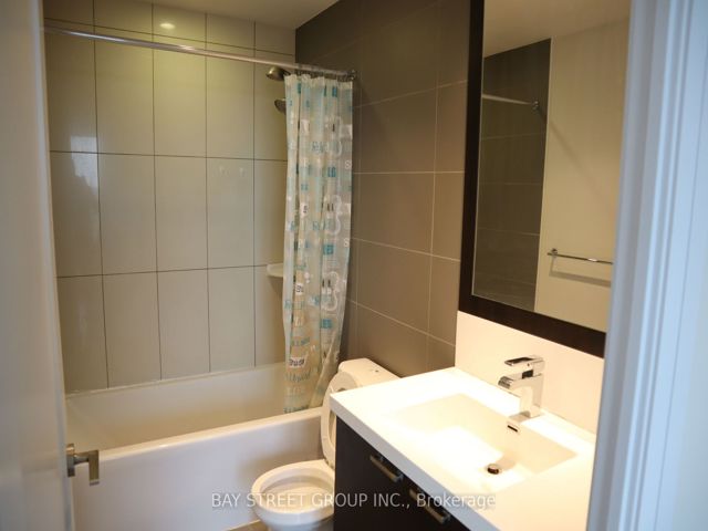 1609 - 120 Harrison Garden Blvd