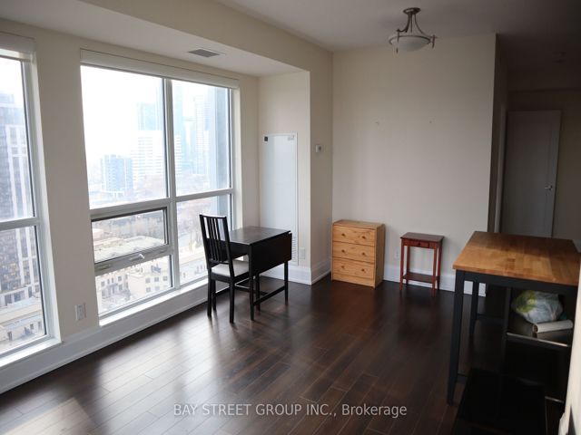 1609 - 120 Harrison Garden Blvd