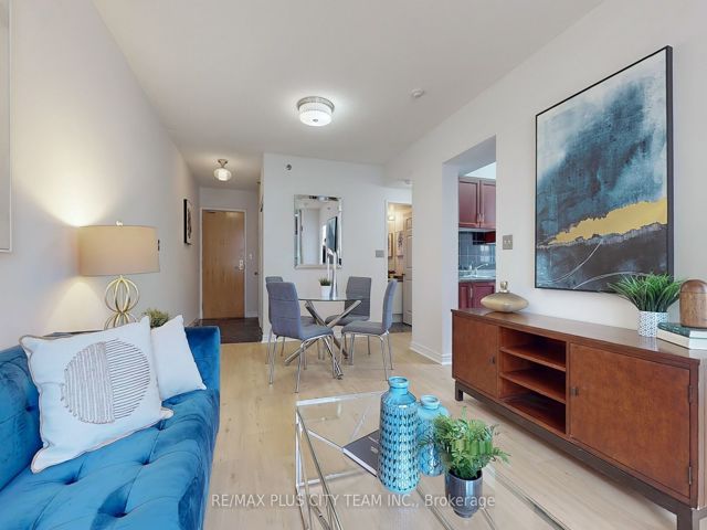 205 - 43 Eglinton Ave E