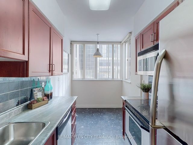 205 - 43 Eglinton Ave E
