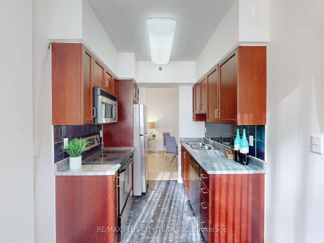 205 - 43 Eglinton Ave E