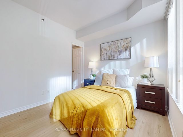 205 - 43 Eglinton Ave E