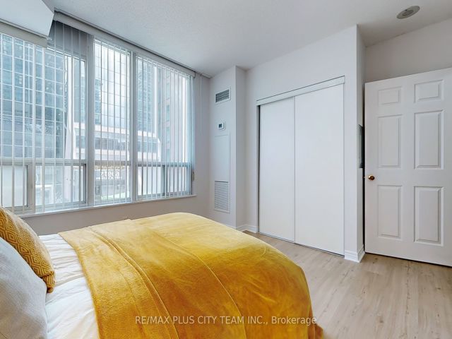 205 - 43 Eglinton Ave E