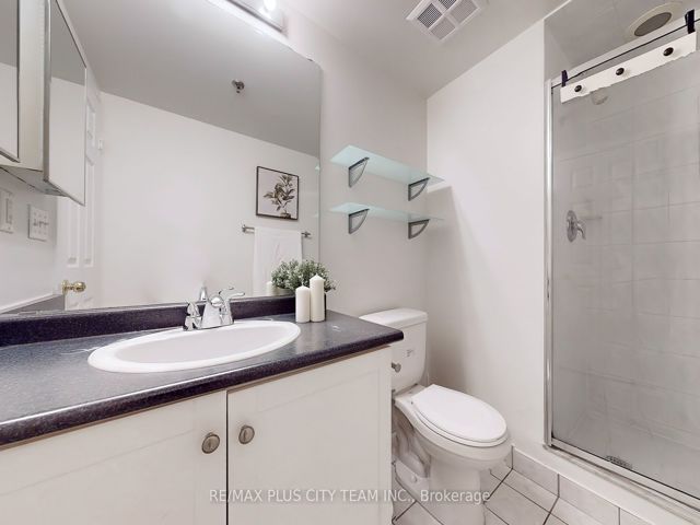 205 - 43 Eglinton Ave E