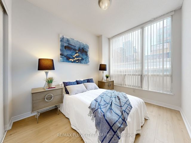 205 - 43 Eglinton Ave E