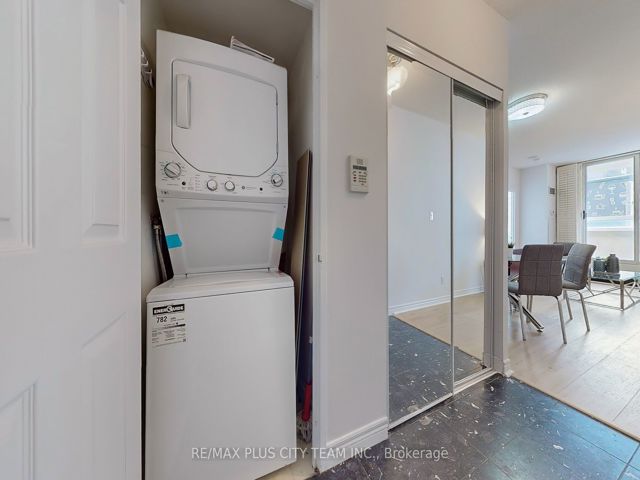 205 - 43 Eglinton Ave E
