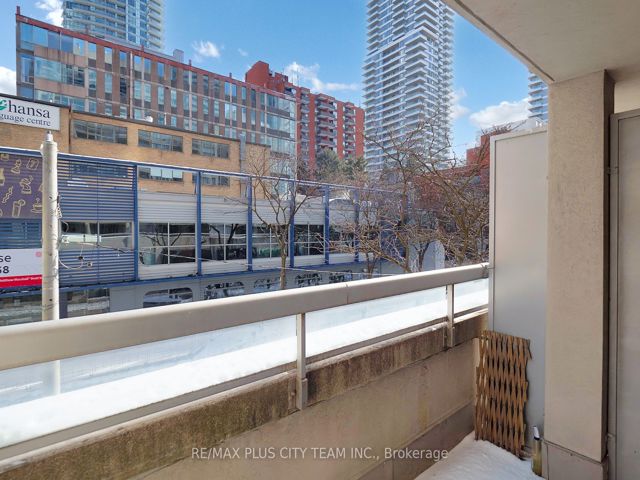 205 - 43 Eglinton Ave E