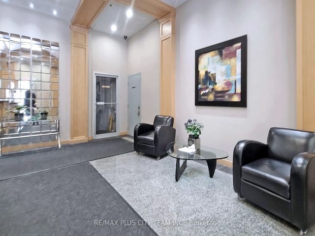 205 - 43 Eglinton Ave E