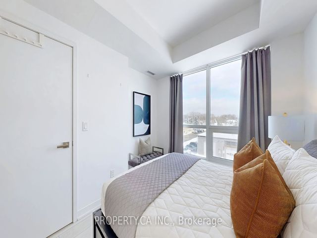 307 - 31 Tippet Rd
