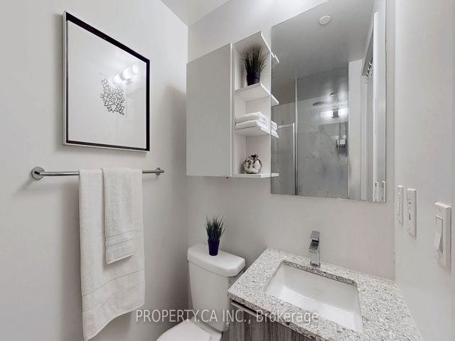307 - 31 Tippet Rd