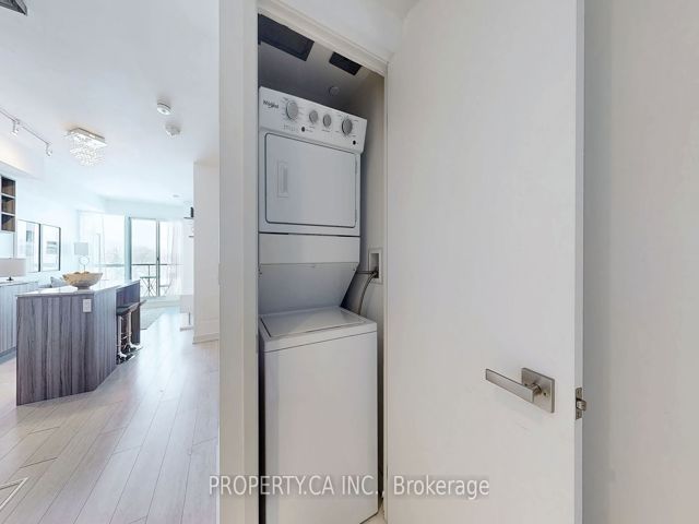307 - 31 Tippet Rd