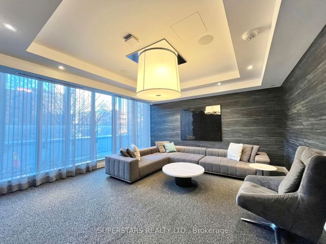 1101 - 50 Wellesley St E