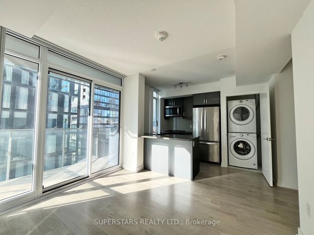 1101 - 50 Wellesley St E