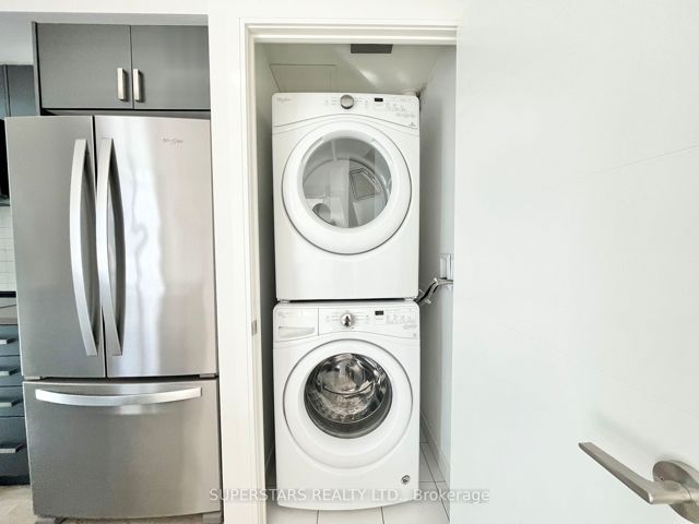 1101 - 50 Wellesley St E