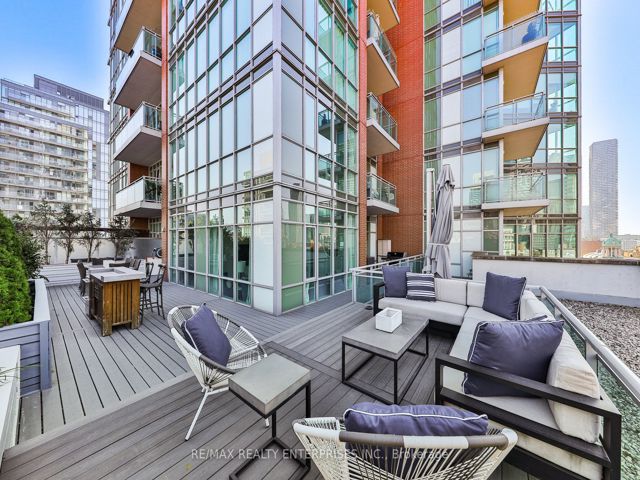 902 - 112 George St