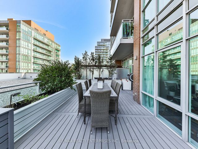 902 - 112 George St