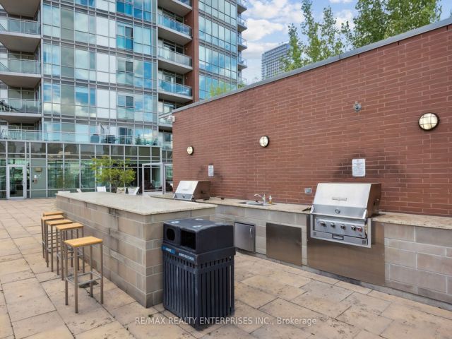 902 - 112 George St