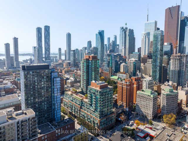 902 - 112 George St