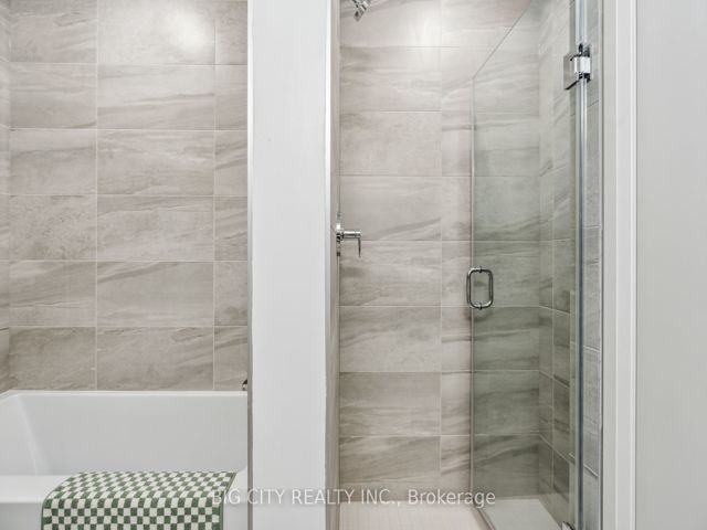 305 - 36 Brentcliffe Rd