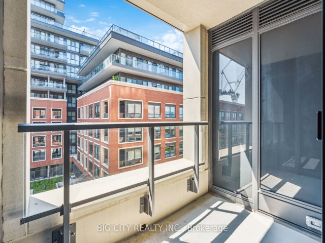 305 - 36 Brentcliffe Rd