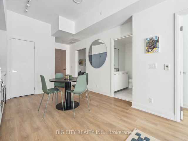 305 - 36 Brentcliffe Rd