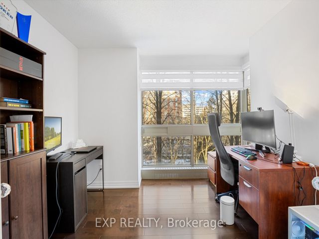 605 - 63 St Clair Ave W
