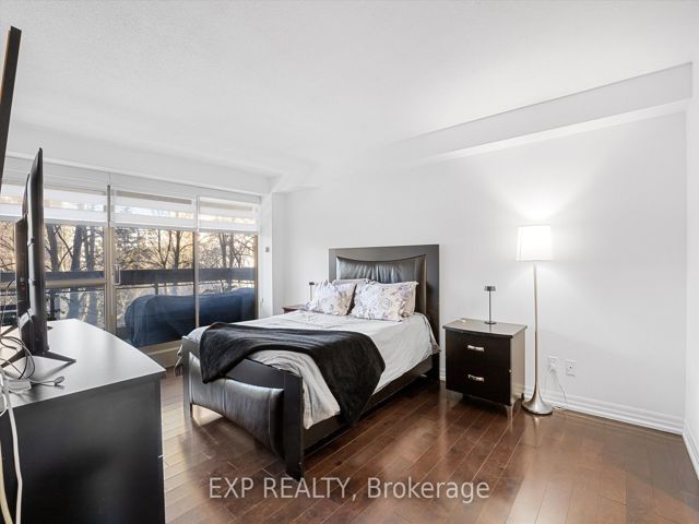 605 - 63 St Clair Ave W
