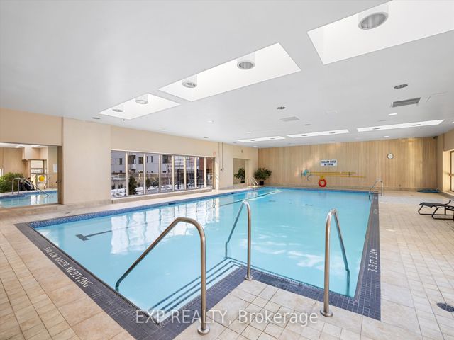 605 - 63 St Clair Ave W