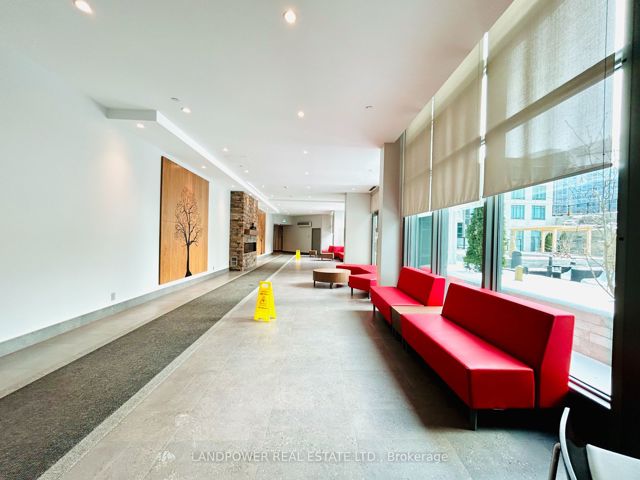 1909 - 361 Front St W