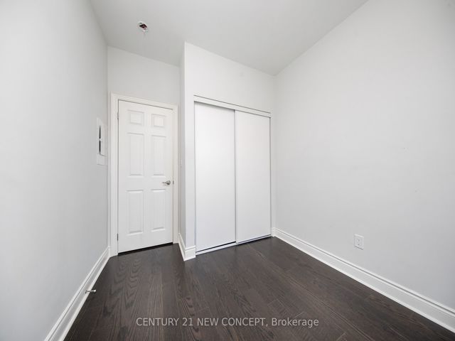320 - 639 Lawrence Ave W
