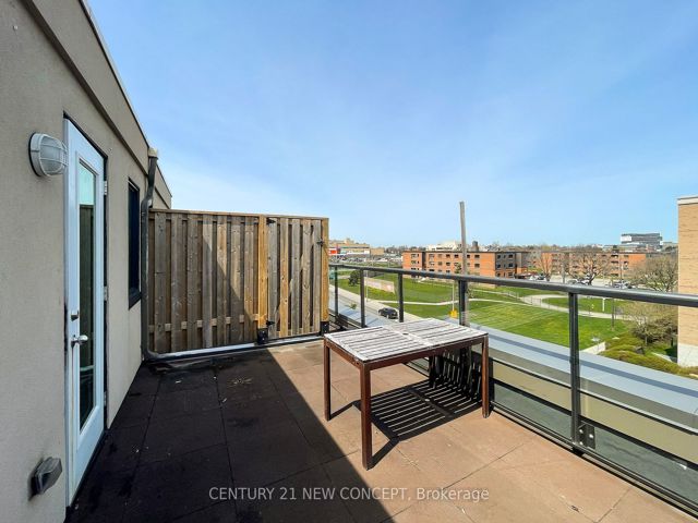 320 - 639 Lawrence Ave W