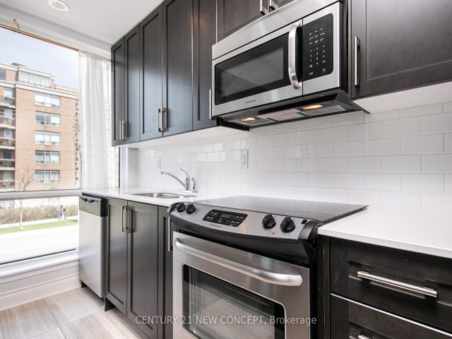 320 - 639 Lawrence Ave W