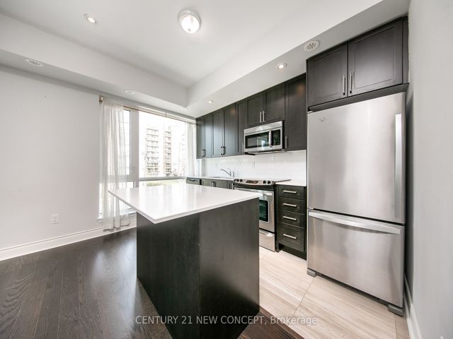 320 - 639 Lawrence Ave W