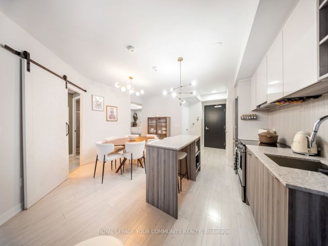 312 - 31 Tippett Rd