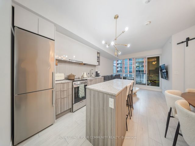 312 - 31 Tippett Rd