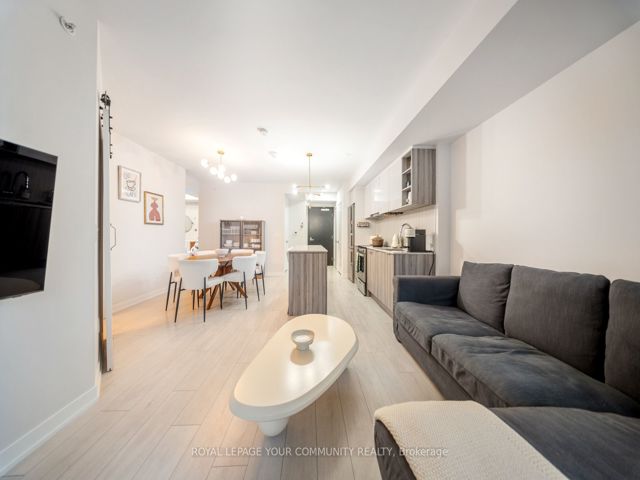 312 - 31 Tippett Rd