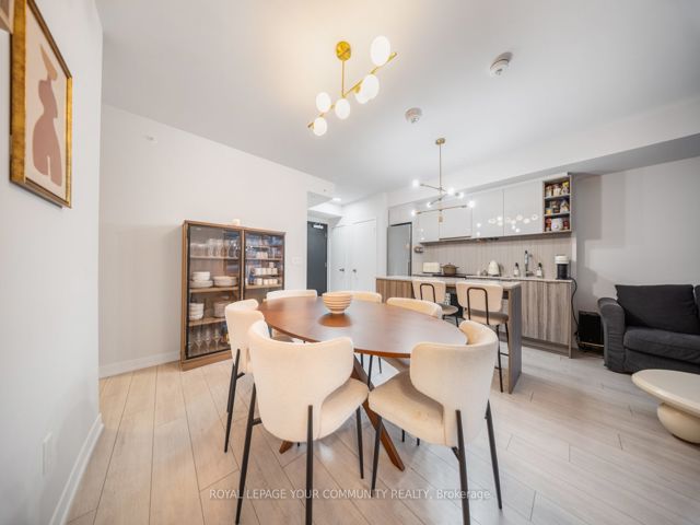 312 - 31 Tippett Rd