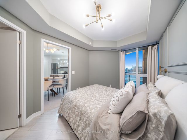 312 - 31 Tippett Rd