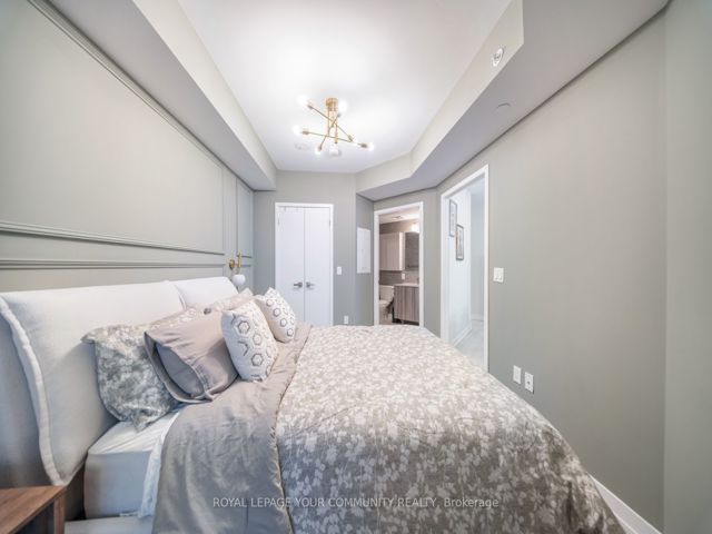 312 - 31 Tippett Rd