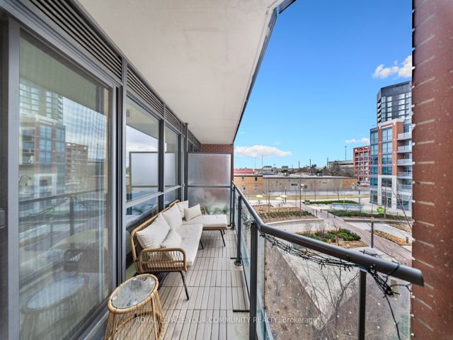 312 - 31 Tippett Rd