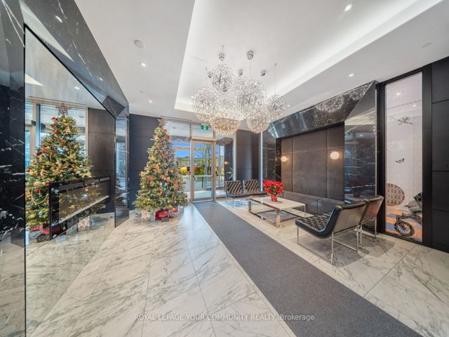 312 - 31 Tippett Rd