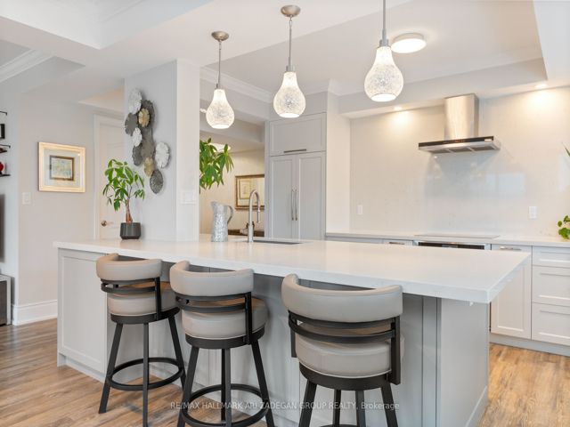 721 - 28 William Carson Cres