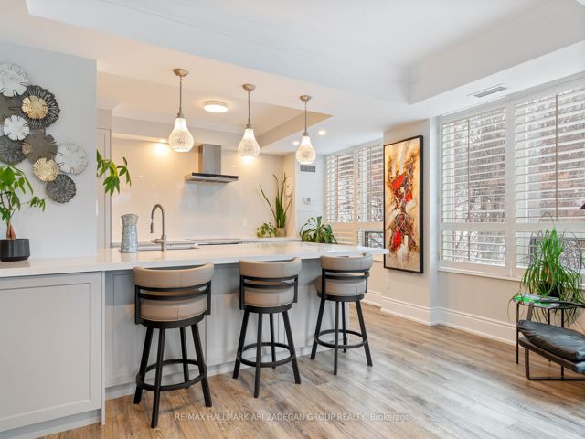 721 - 28 William Carson Cres