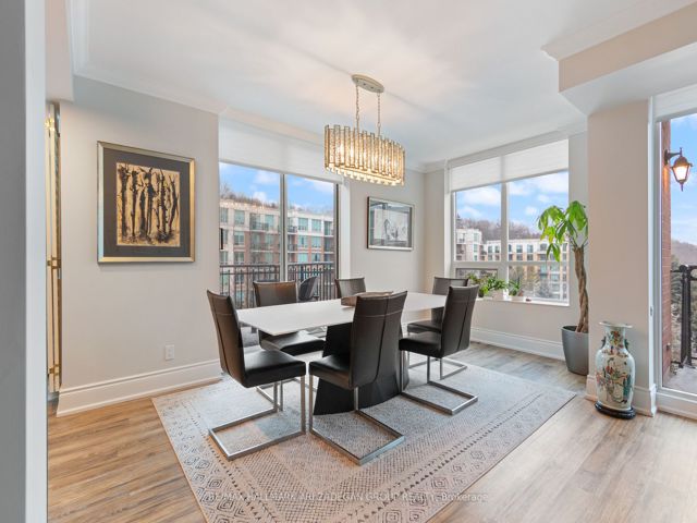 721 - 28 William Carson Cres